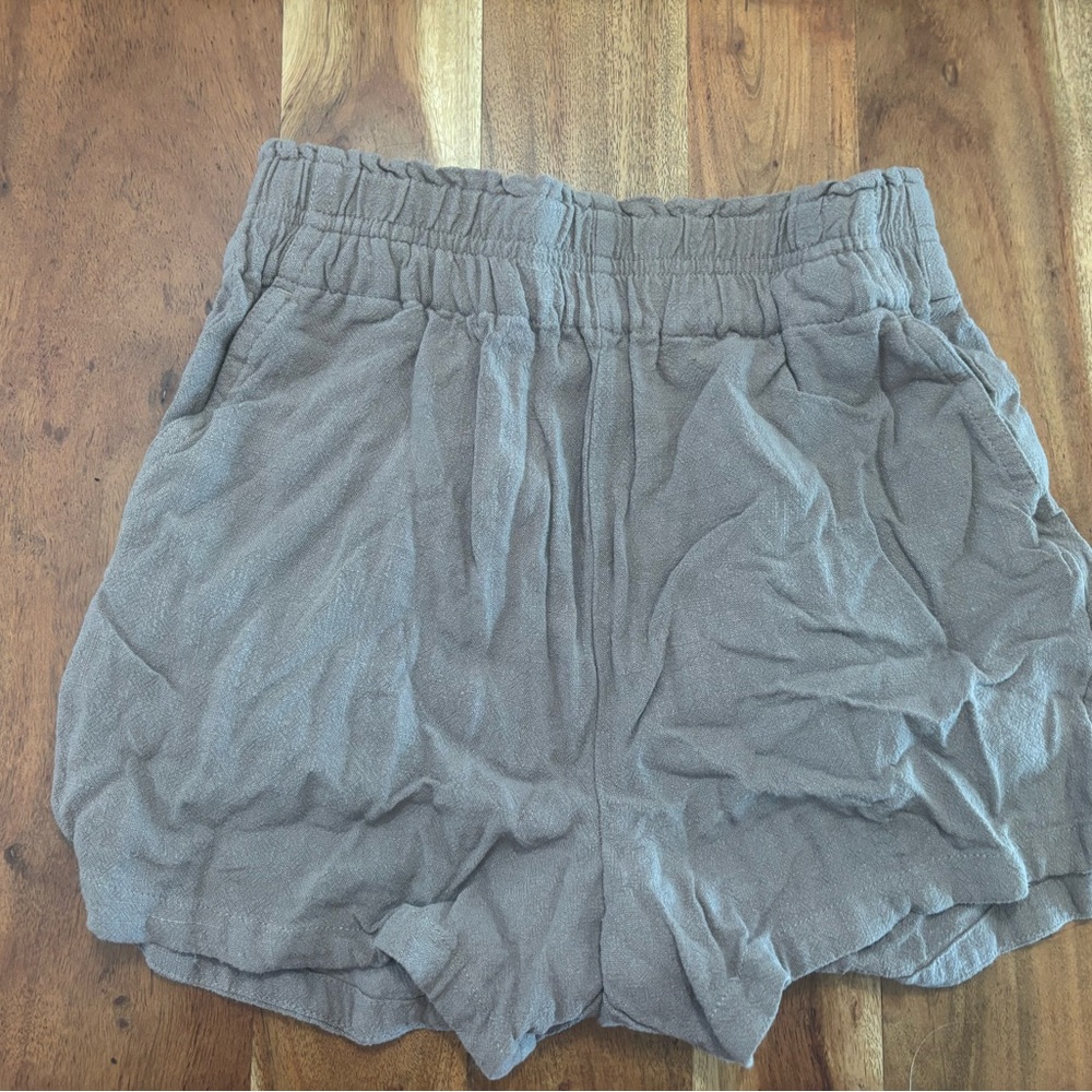 Gentle Fawn Gray Women's Shorts